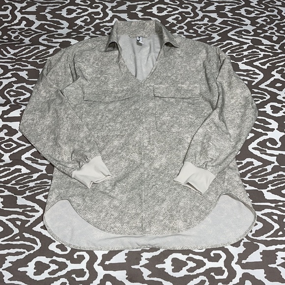 Athleta Long Sleeve Shirt - Picture 2 of 5